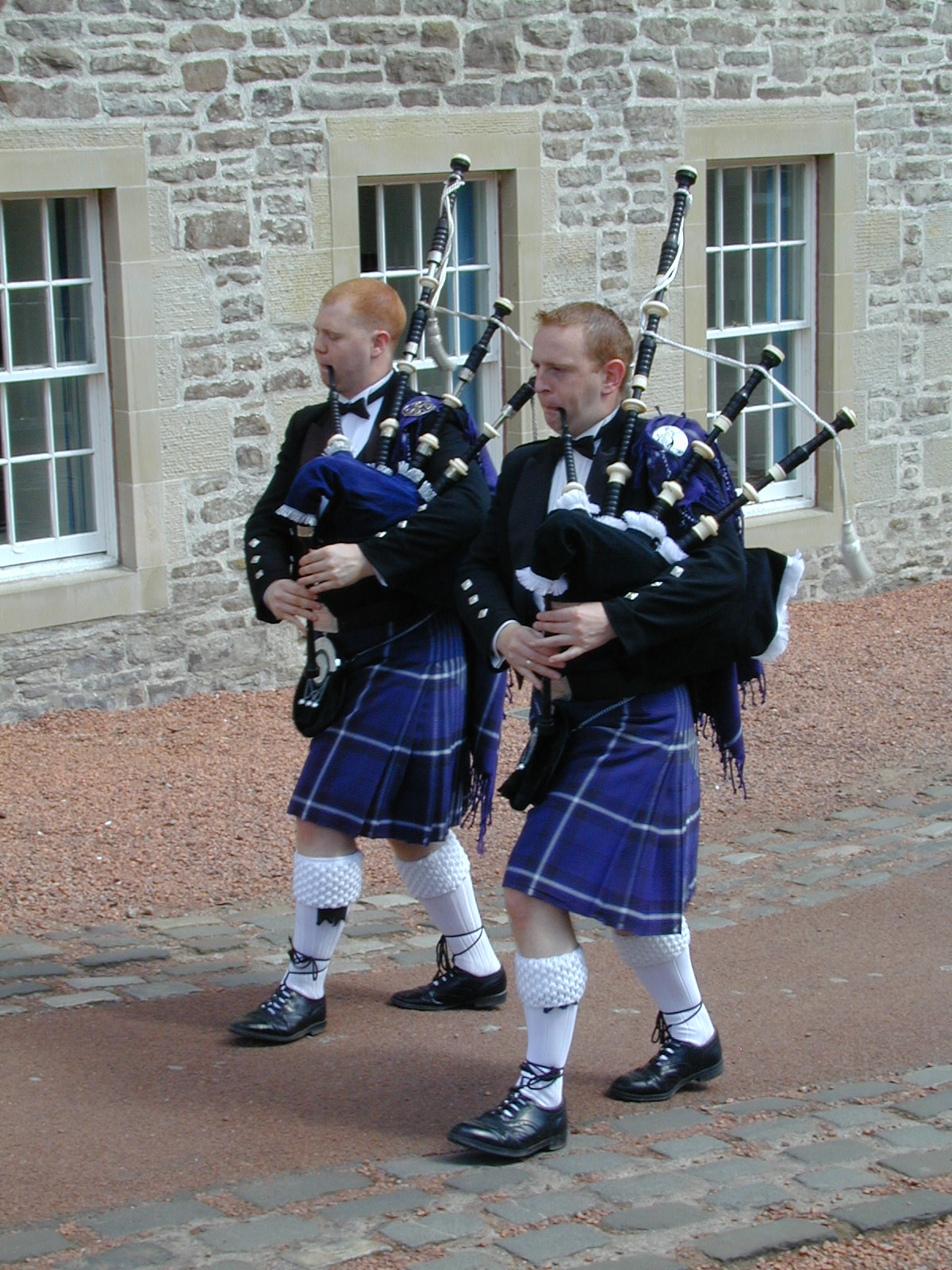 2 Wedding Pipers
